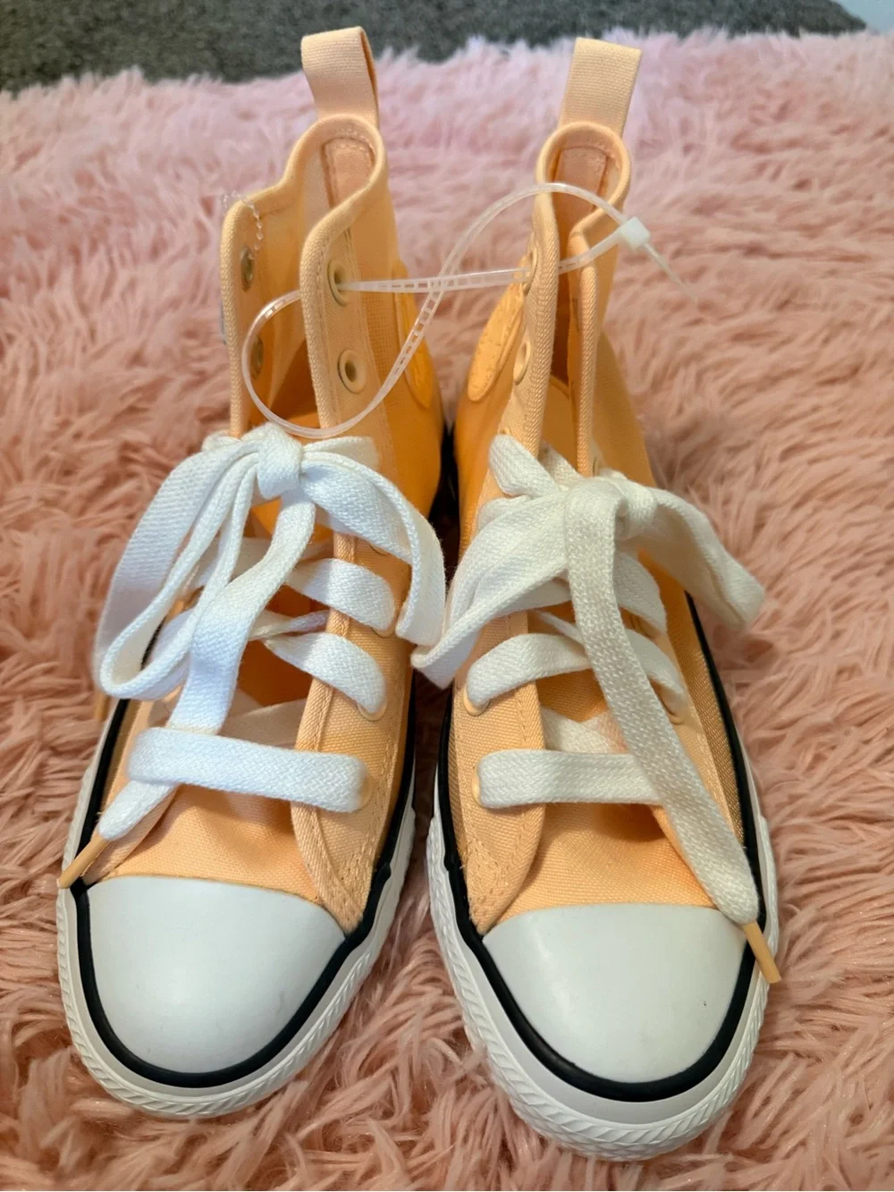 Women’s Chuck Taylor Converse All-Star Shoes